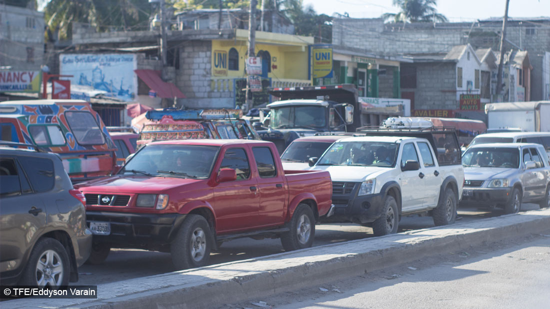 Embouteillage monstre à Pétion-Ville et Rareté de carburant