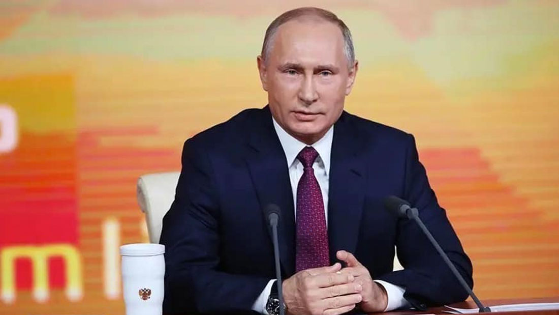 Vladimir Poutine attend le résultat officiel pour féliciter le président élu américain, a indiqué le Kremlin